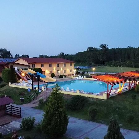 Ligetalja Termal Hotel Peneszlek エクステリア 写真
