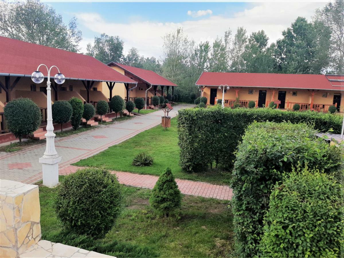 Ligetalja Termal Hotel Peneszlek エクステリア 写真