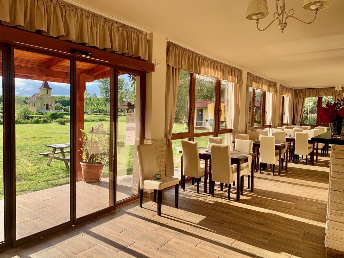 Ligetalja Termal Hotel Peneszlek エクステリア 写真