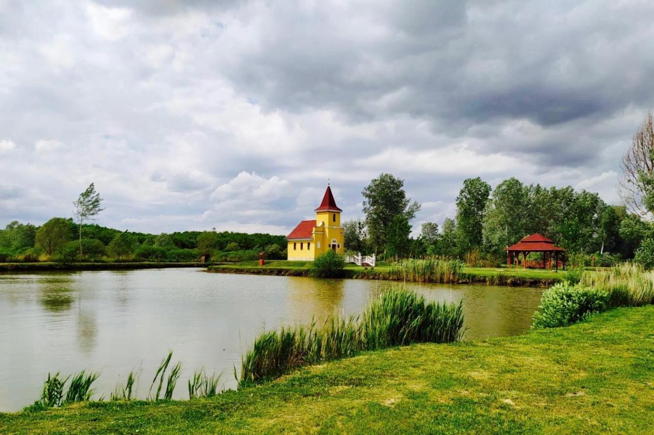 Ligetalja Termal Hotel Peneszlek エクステリア 写真